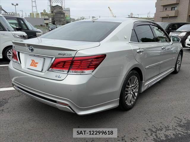 Toyota CROWN MAJESTA 2017-03 7453649-14