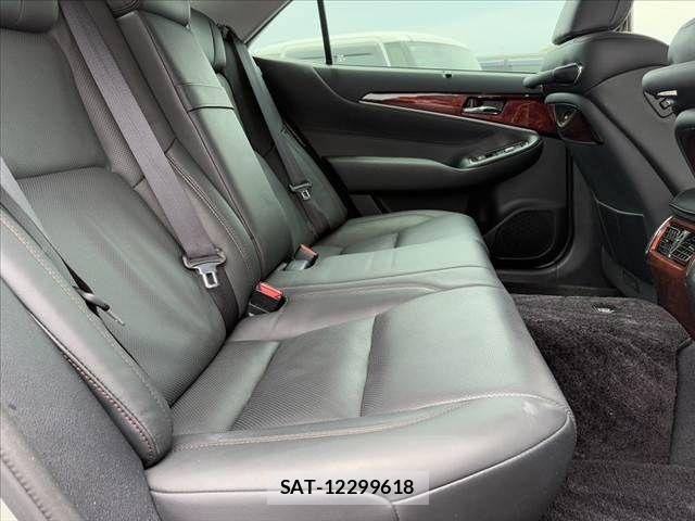 Toyota CROWN MAJESTA 2017-03 7453649-17