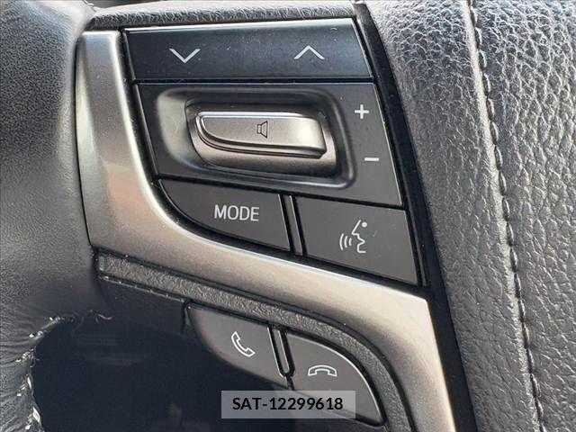Toyota CROWN MAJESTA 2017-03 7453649-23