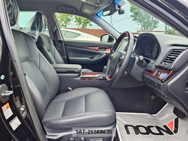 Toyota CROWN MAJESTA 2015-05 7722155-9