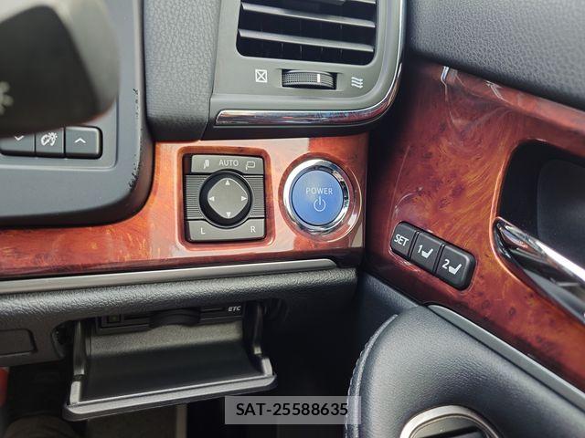 Toyota CROWN MAJESTA 2015-05 7722155-18