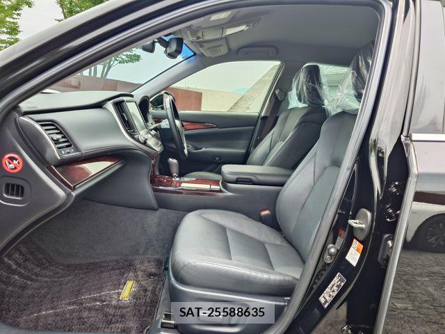 Toyota CROWN MAJESTA 2015-05 7722155-19