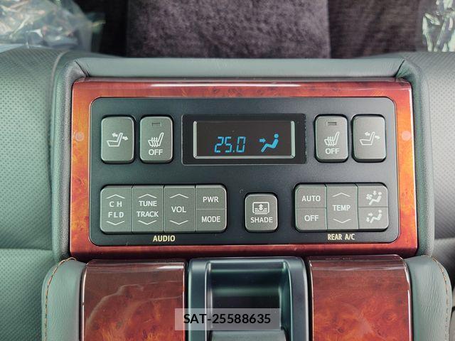 Toyota CROWN MAJESTA 2015-05 7722155-20