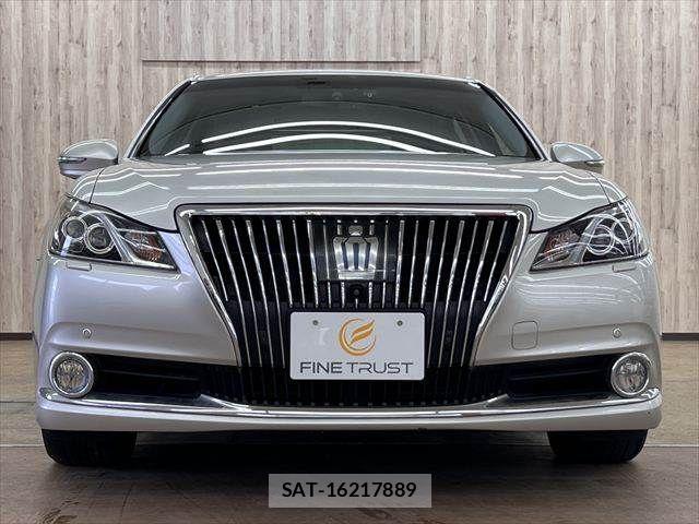 Toyota CROWN MAJESTA 2015-08 7722154-13