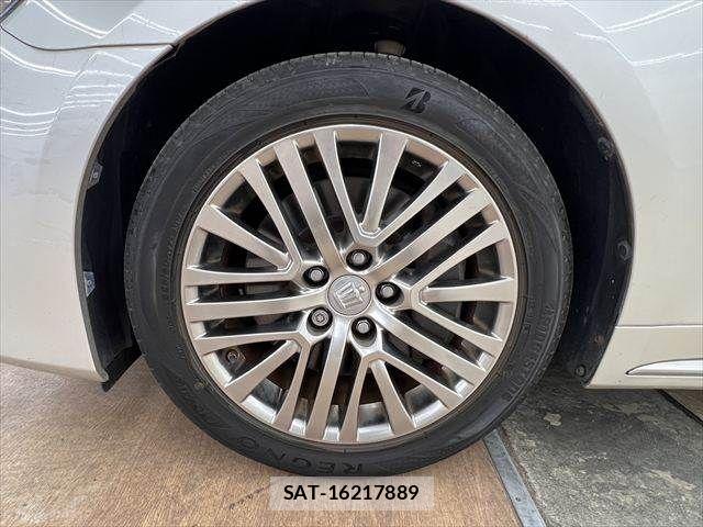 Toyota CROWN MAJESTA 2015-08 7722154-28