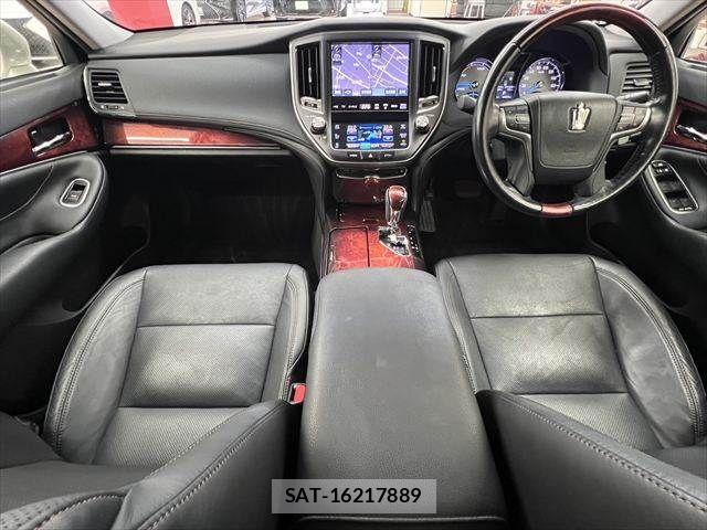 Toyota CROWN MAJESTA 2015-08 7722154-2