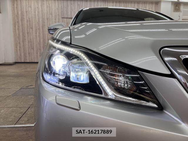 Toyota CROWN MAJESTA 2015-08 7722154-29