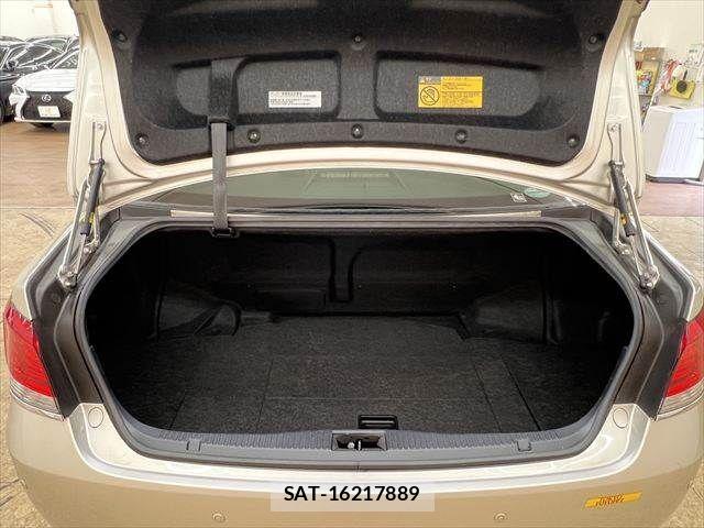 Toyota CROWN MAJESTA 2015-08 7722154-8