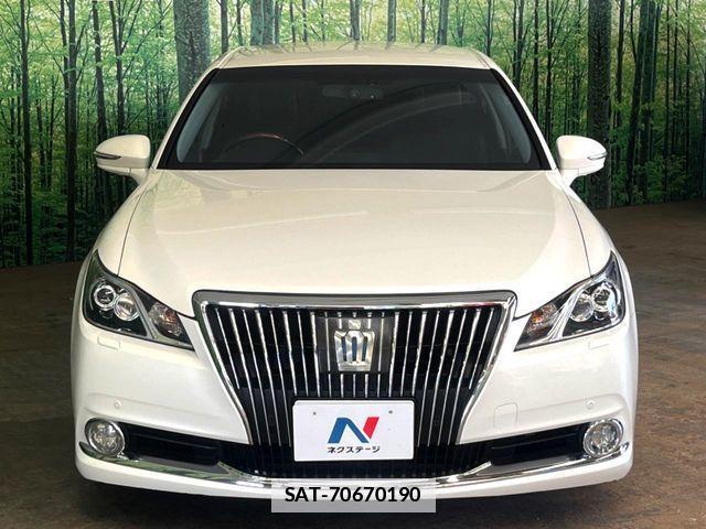 Toyota CROWN MAJESTA 2013-09 7783782-14