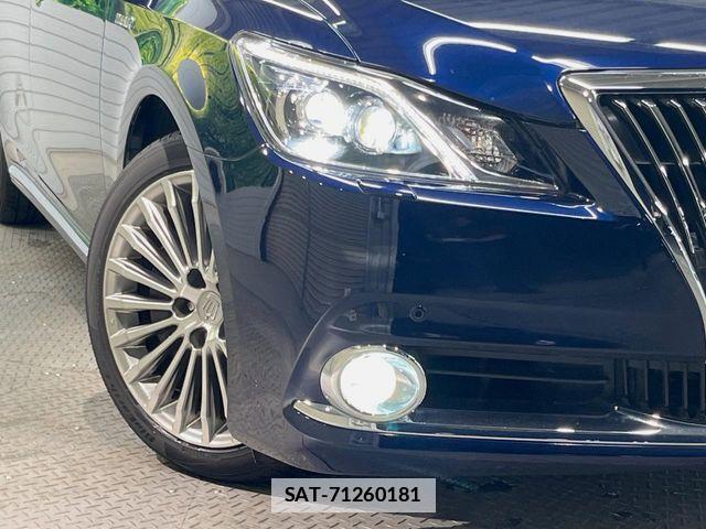 Toyota CROWN MAJESTA 2014-02 7902446-12