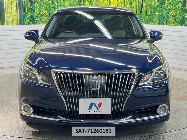 Toyota CROWN MAJESTA 2014-02 7902446-13