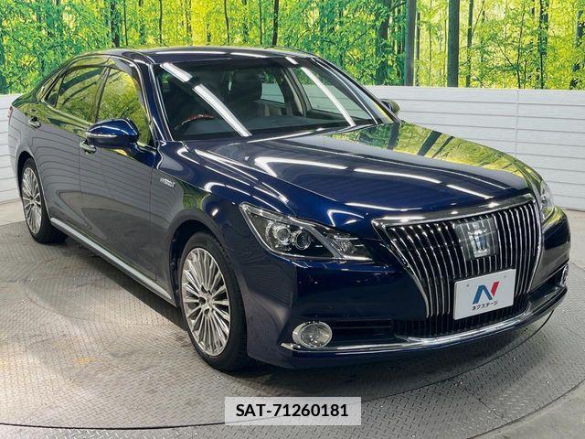 Toyota CROWN MAJESTA 2014-02 7902446-15