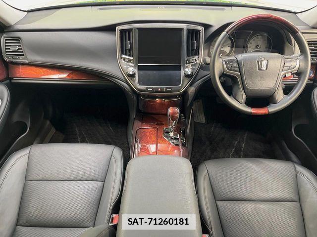 Toyota CROWN MAJESTA 2014-02 7902446-1