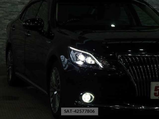 Toyota CROWN MAJESTA 2016-05 7961028-14