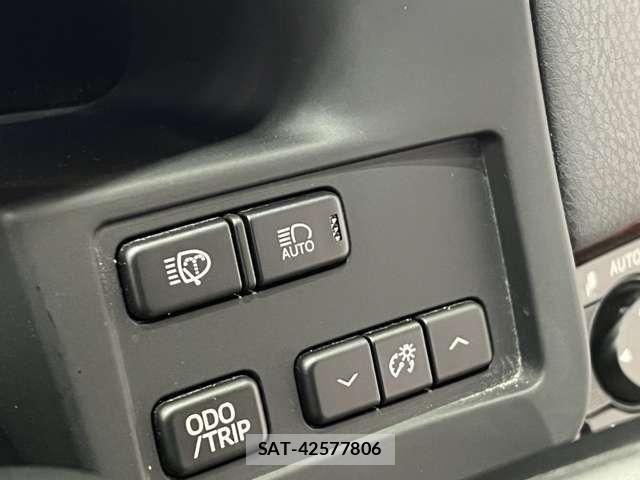 Toyota CROWN MAJESTA 2016-05 7961028-8