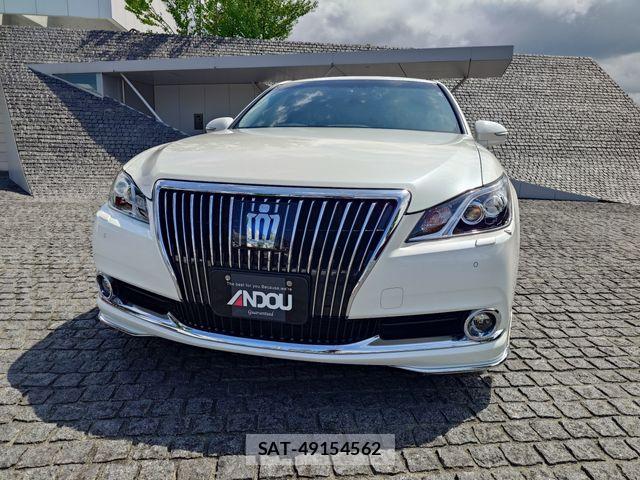 Toyota CROWN MAJESTA 2016-06 7961027-5