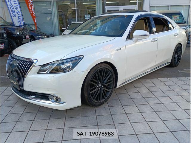 Toyota CROWN MAJESTA 2013-09 8035001-0