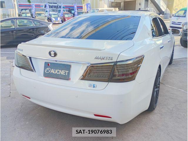 Toyota CROWN MAJESTA 2013-09 8035001-1