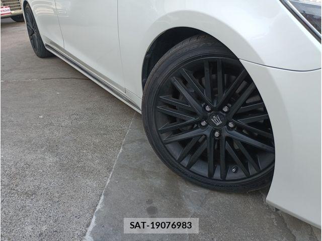 Toyota CROWN MAJESTA 2013-09 8035001-4