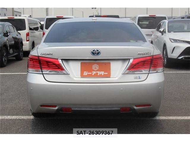 Toyota CROWN MAJESTA 2014-04 8073360-12