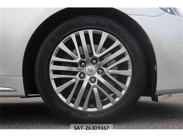 Toyota CROWN MAJESTA 2014-04 8073360-15