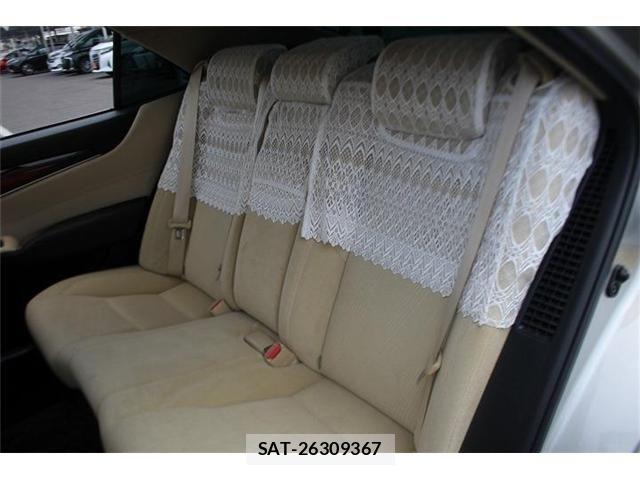 Toyota CROWN MAJESTA 2014-04 8073360-23