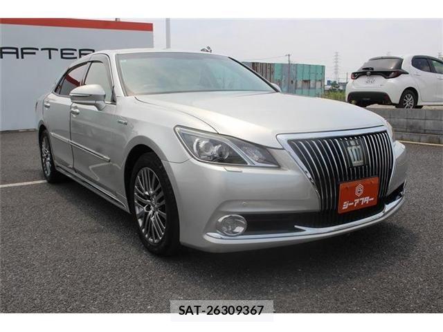 Toyota CROWN MAJESTA 2014-04 8073360-7