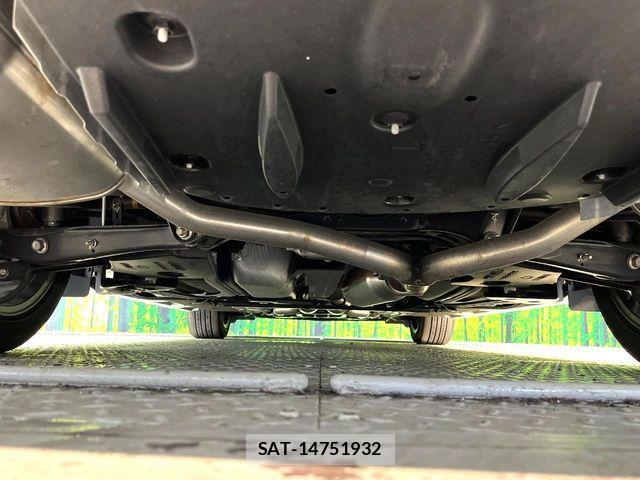 Toyota CROWN MAJESTA 2016-06 8098637-18