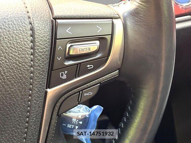 Toyota CROWN MAJESTA 2016-06 8098637-4