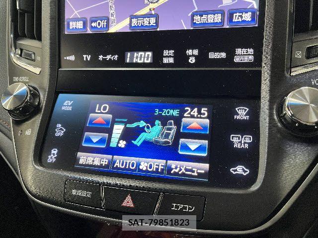 Toyota CROWN MAJESTA 2015-07 8098635-14
