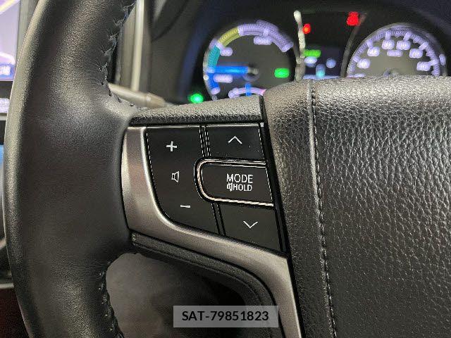 Toyota CROWN MAJESTA 2015-07 8098635-16