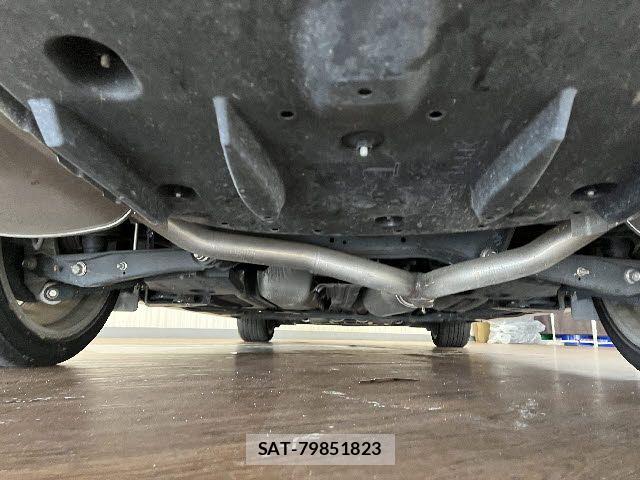 Toyota CROWN MAJESTA 2015-07 8098635-23