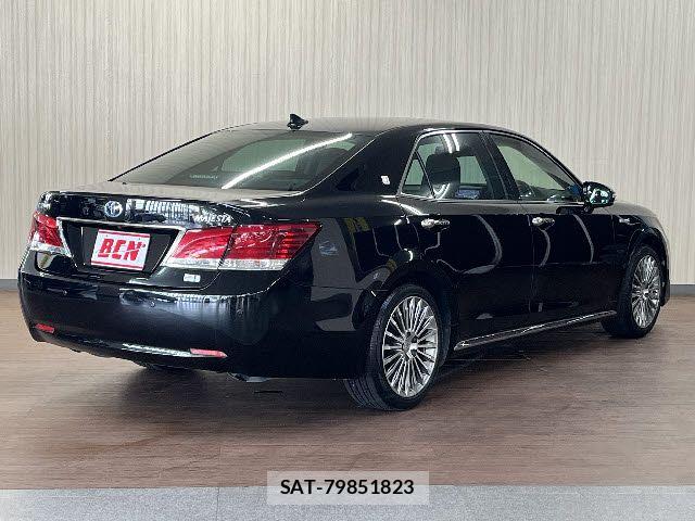 Toyota CROWN MAJESTA 2015-07 8098635-2