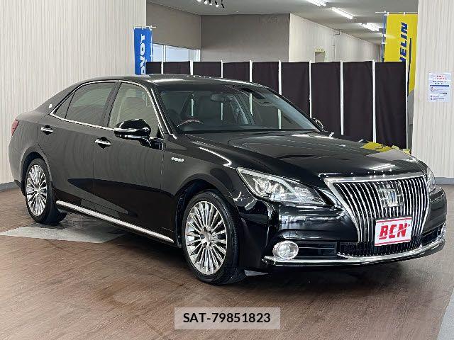 Toyota CROWN MAJESTA 2015-07 8098635-6