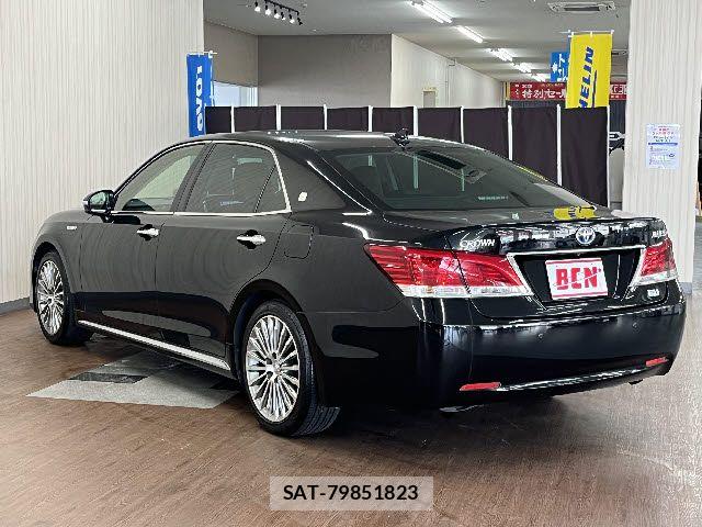 Toyota CROWN MAJESTA 2015-07 8098635-8