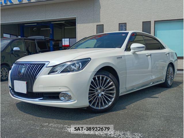 Toyota CROWN MAJESTA 2013-12 8098639-0