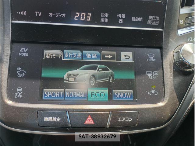 Toyota CROWN MAJESTA 2013-12 8098639-13