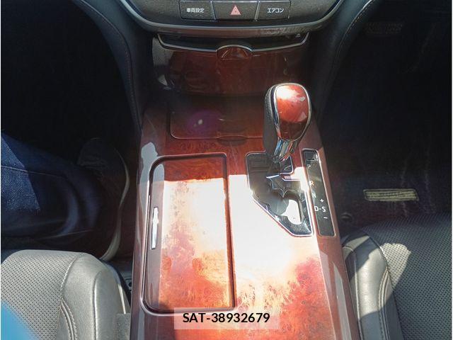 Toyota CROWN MAJESTA 2013-12 8098639-14