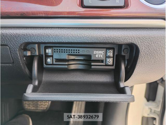 Toyota CROWN MAJESTA 2013-12 8098639-19