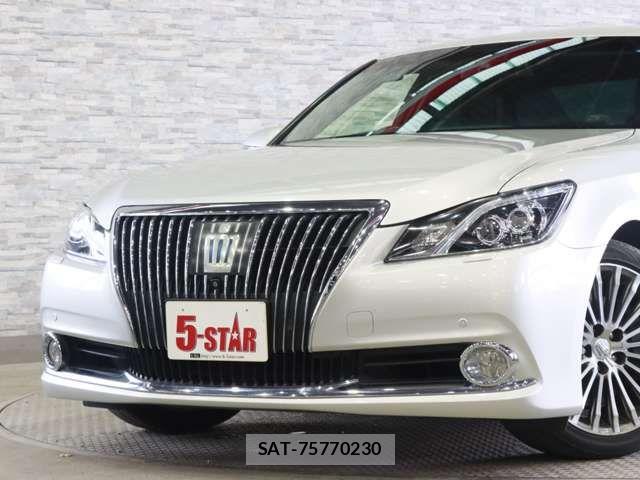 Toyota CROWN MAJESTA 2015-07 8145620-16