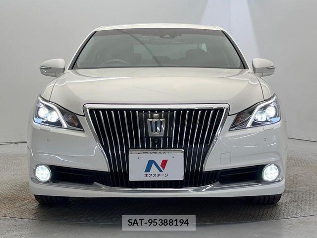 Toyota CROWN MAJESTA 2016-01 8207003-14
