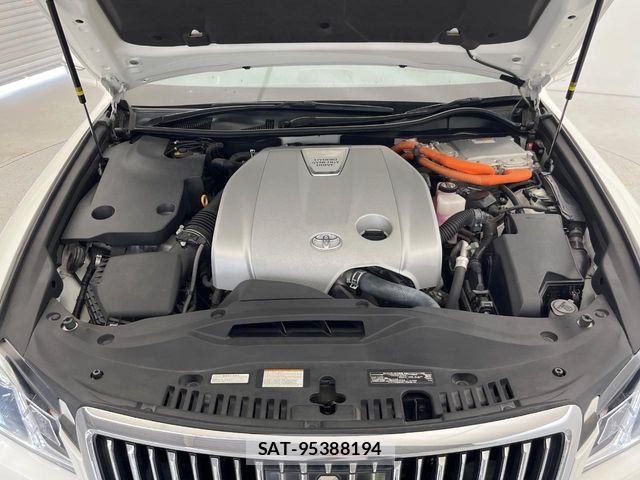 Toyota CROWN MAJESTA 2016-01 8207003-19