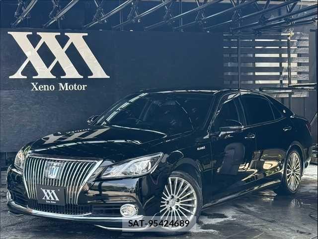 Toyota CROWN MAJESTA 2014-03 8207006-0