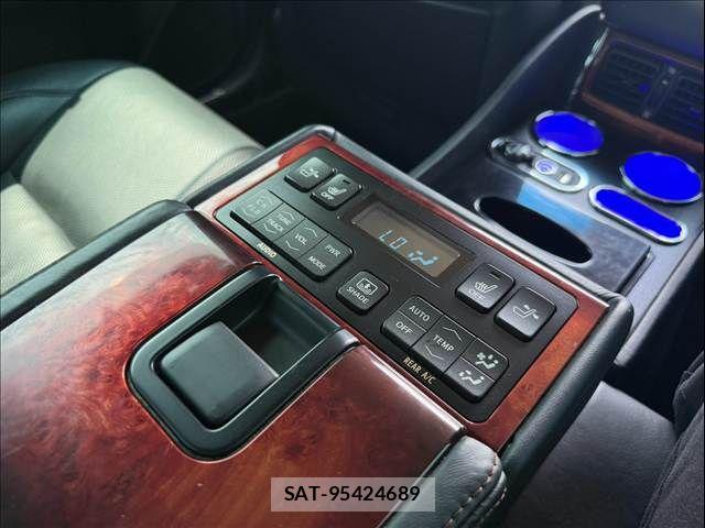 Toyota CROWN MAJESTA 2014-03 8207006-15