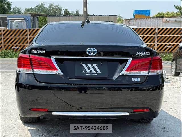 Toyota CROWN MAJESTA 2014-03 8207006-6