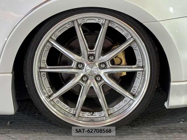 Toyota CROWN MAJESTA 2014-11 8244901-6