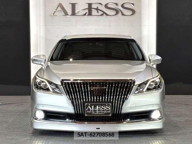 Toyota CROWN MAJESTA 2014-11 8244901-8