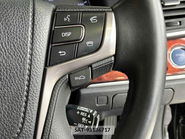 Toyota CROWN MAJESTA 2013-10 8335332-13