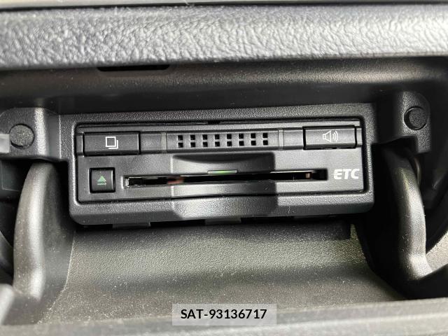 Toyota CROWN MAJESTA 2013-10 8335332-14