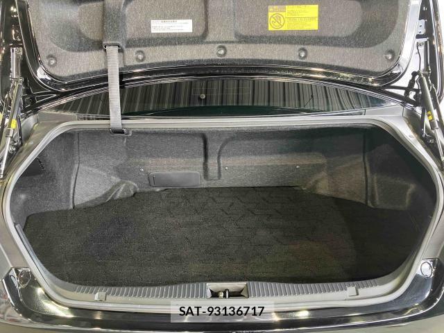 Toyota CROWN MAJESTA 2013-10 8335332-20